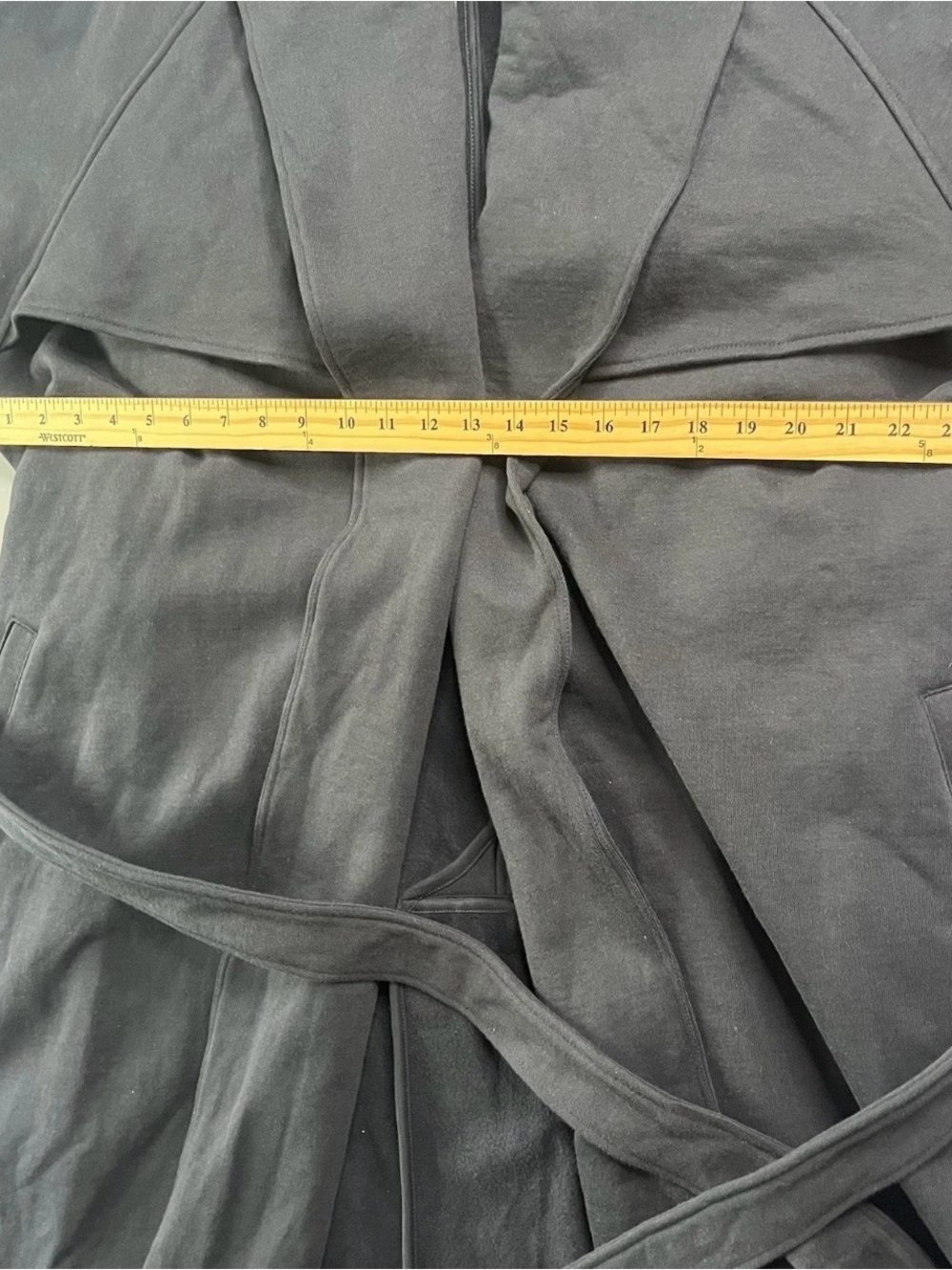 🔥SOLD🔥SKIMS Onyx Boyfriend Fleece Trench Coat Size Large NWT - Picture 15 of 16
